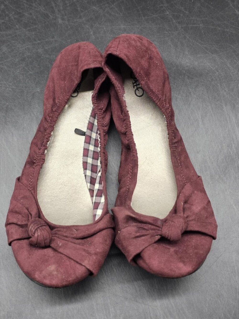 Cato Shoes Womens Size 9W Red Faux Suede Ballet Flats Bow Slip On Casual Stains